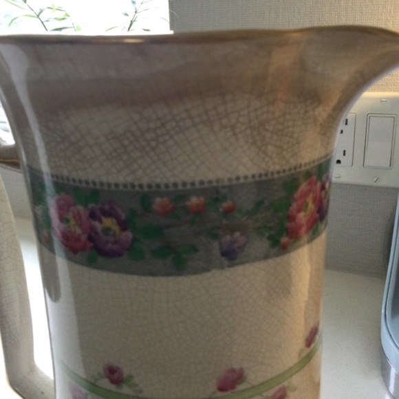 Beautiful large ANTIQUE HAND PAINTED PORCELAIN PITCHER  GOLD TRIM - Picture 7 of 9